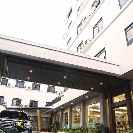 Arnava Hotel Senen Jacarta Exterior foto
