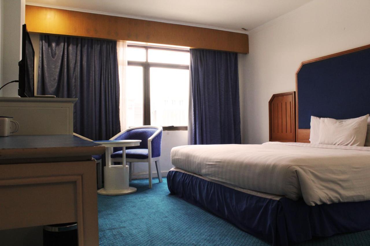 Arnava Hotel Senen Jacarta Exterior foto